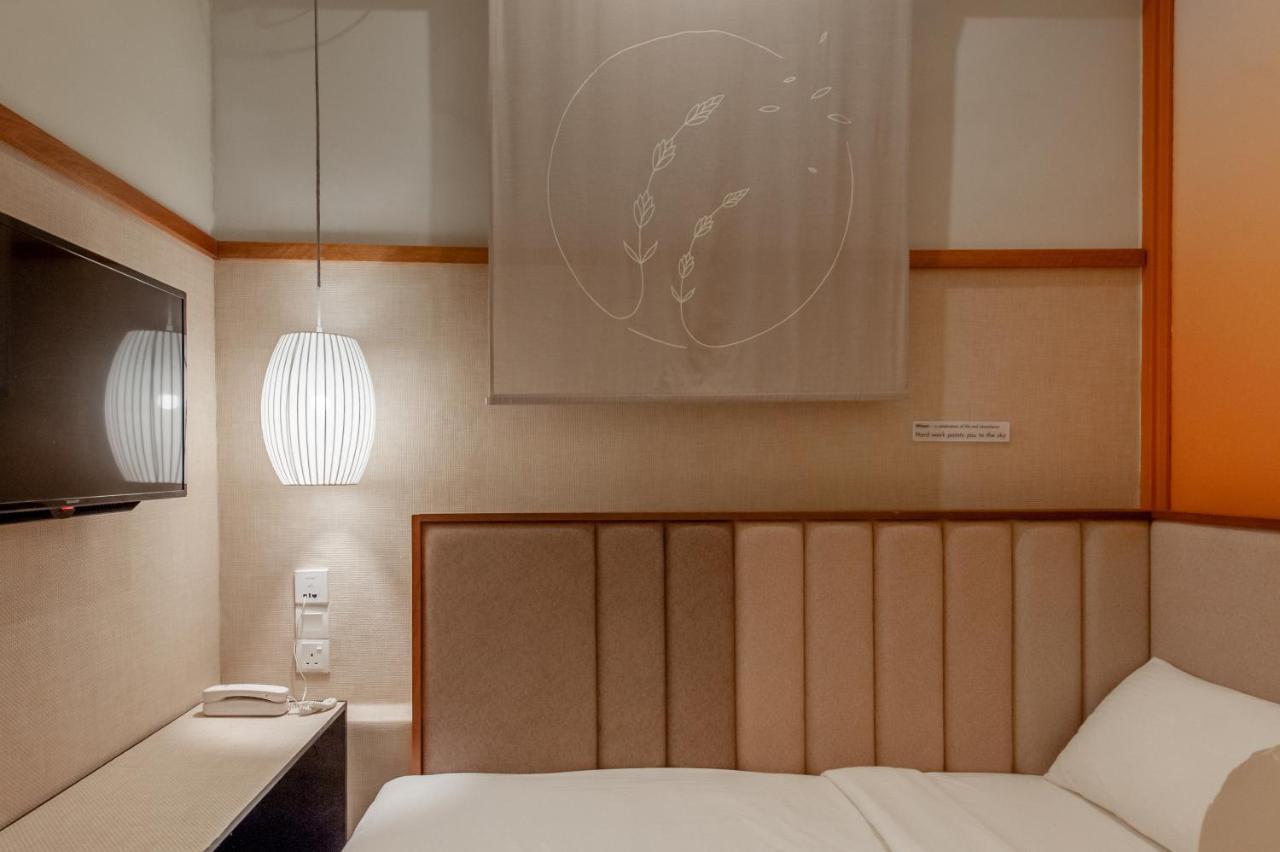 Bunk&Bilik Hotel Sri Petaling Kuala Lumpur Bagian luar foto